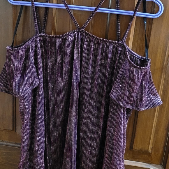 Strappy off shoulder top - Picture 2 of 3